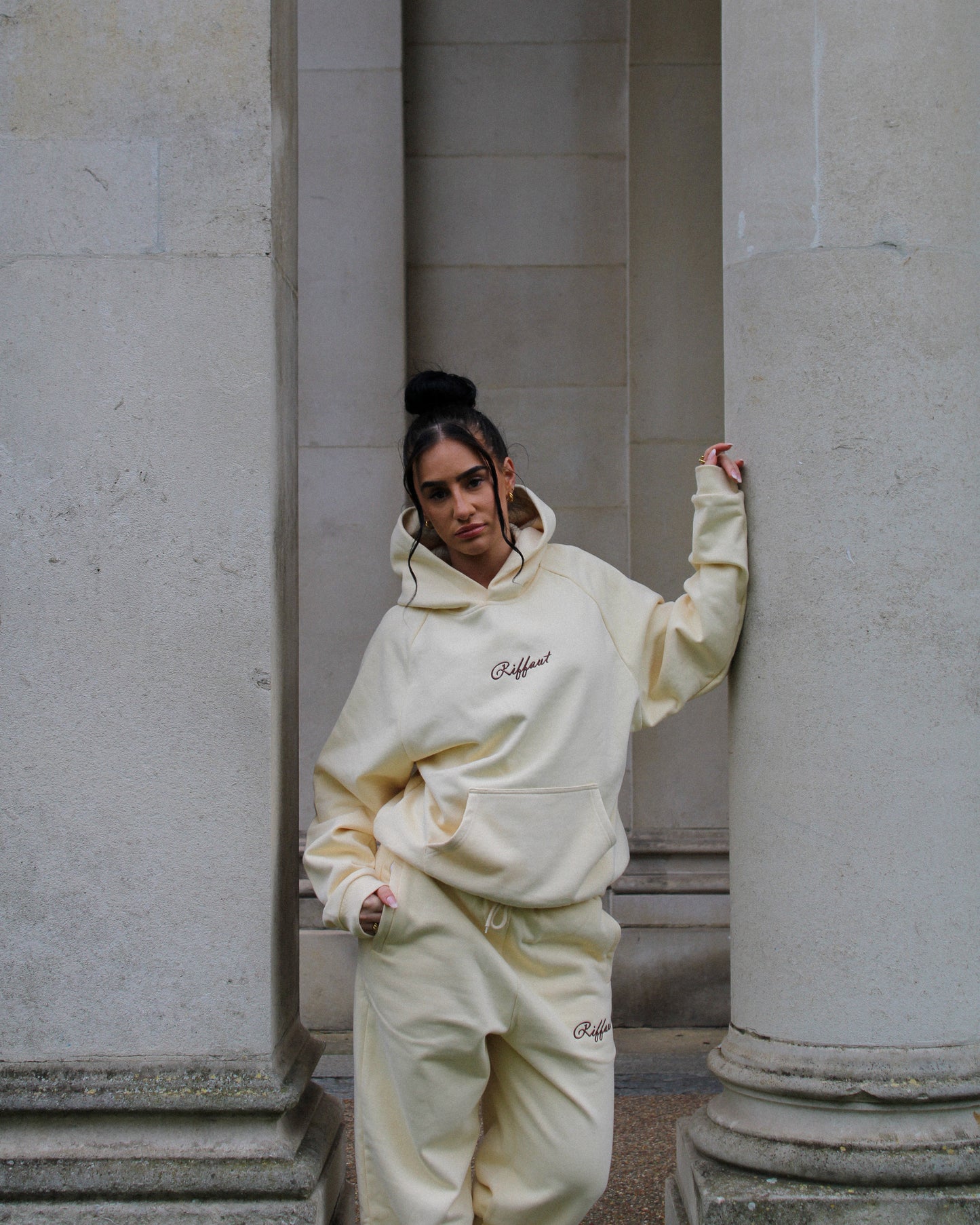 Armour Hoodie - Crème De La Crème